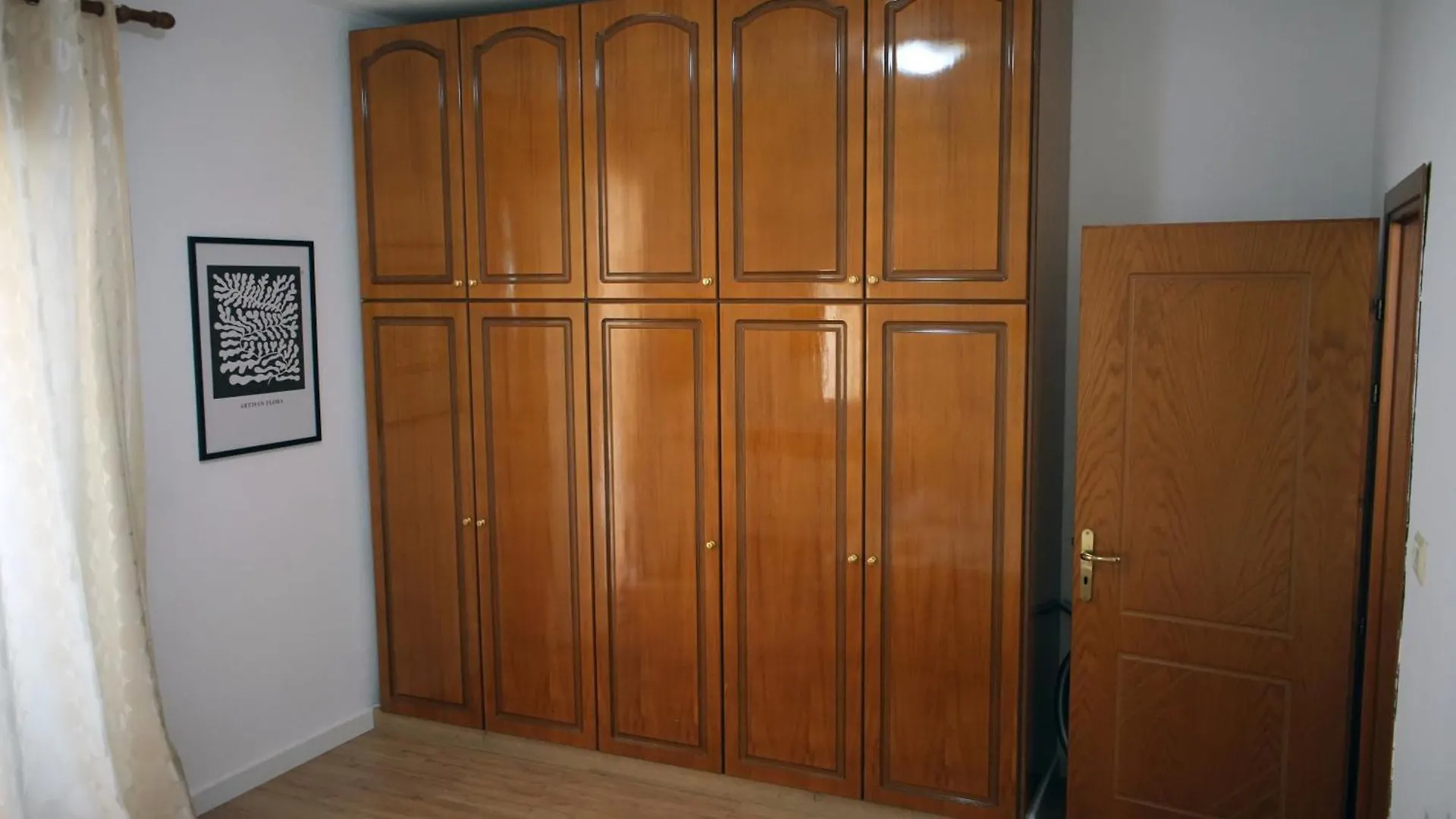 Melek Luxury Apartment Unit 15 Gjirokaster