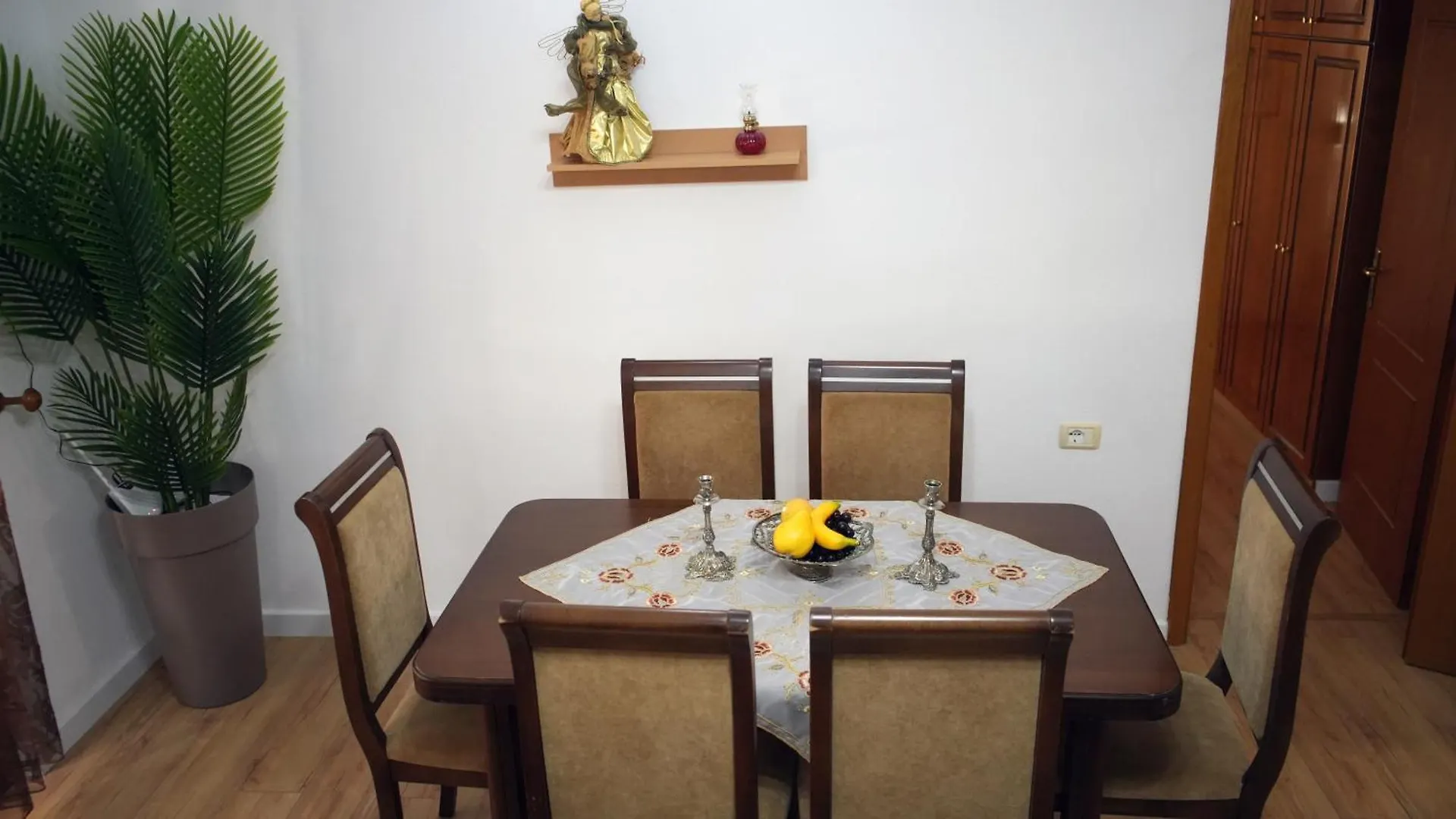 Melek Luxury Apartment Unit 15 Gjirokaster